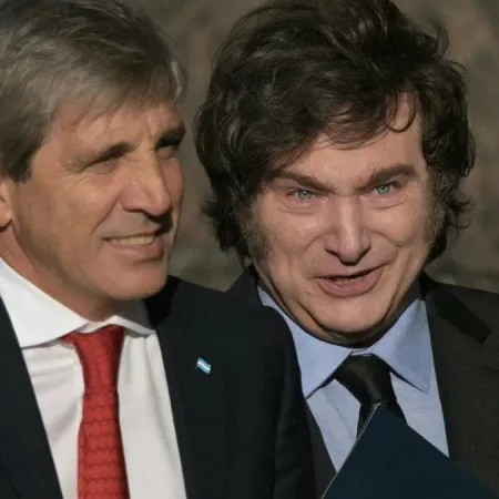 Milei vuelve a emitir deuda en dólares: por qué este bono seduce tanto