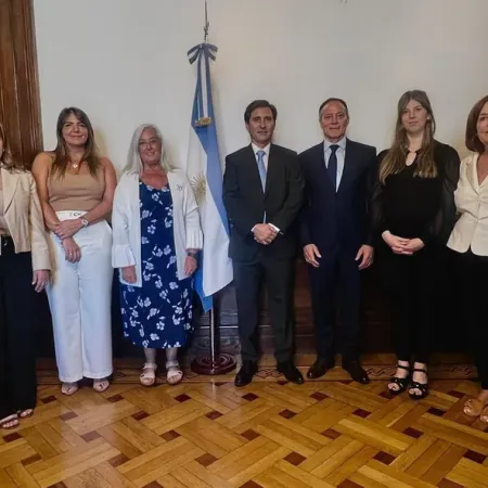 Nace “Impulso País”: cinco aliados del Gobierno arman un nuevo interbloque en el Senado