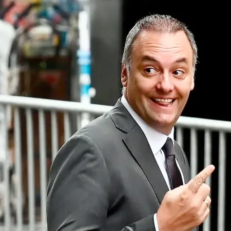 Adorni se burló de un proyecto K y terminó cuestionando una iniciativa apoyada por LLA