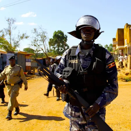 Uganda: la ley antihomosexualidad sigue activa y suma detenciones
