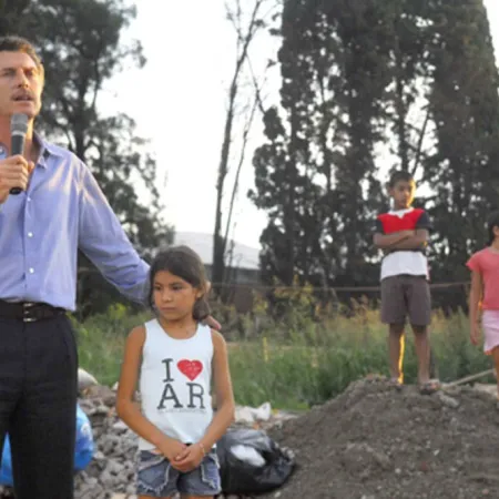 Macri, una niña de Lugano y un anuncio clave: a 19 años de una foto que marcó su vida