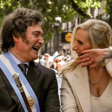 Javier Milei subió un afiche de Karina hecho con IA y dejó una señal política