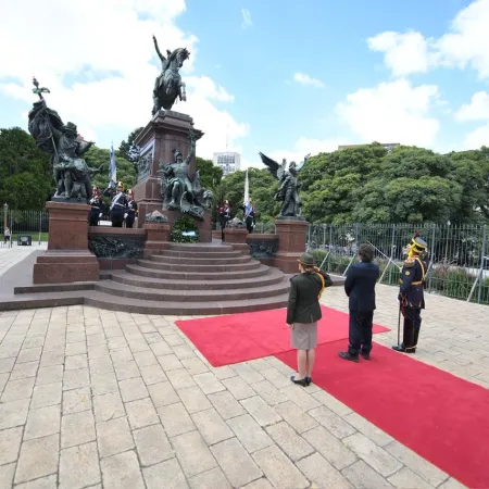Milei homenajeó a San Martín en el 248° aniversario de su nacimiento