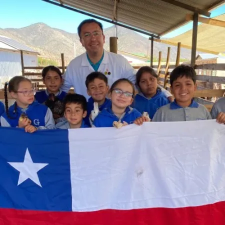 El maestro chileno que desafía al Estado: qué reveló sobre la escuela rural