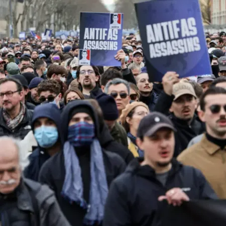 Lyon y el homenaje a Quentin Deranque: cómo reapareció el nazismo en las calles francesas