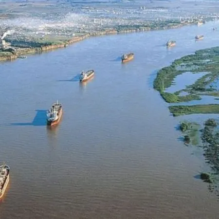 Gobierno argentino y ONU: cómo será la nueva concesión de la Hidrovía troncal