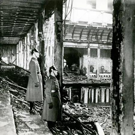 Hitler y el Reichstag en llamas: la jugada legal que borró la democracia