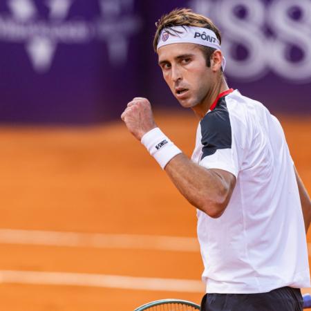 Arrancó el Argentina Open con triunfo de Etcheverry en la catedral del tenis