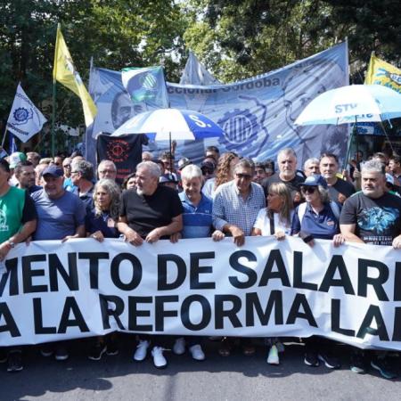 Reforma laboral: marcha masiva en Córdoba, ultimátum a Llaryora y amenaza de paro