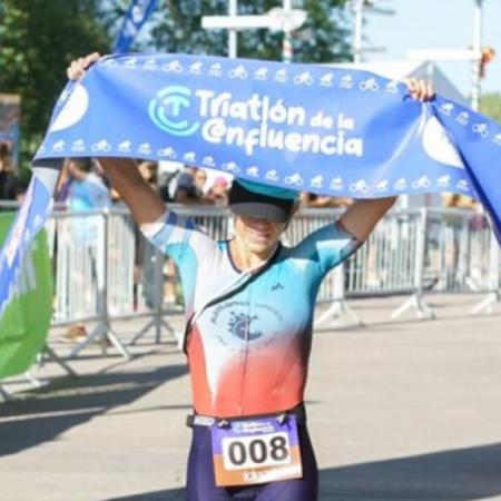 Luciana Castaño y Gerónimo Dhereté reinaron en el Triatlón de la Confluencia