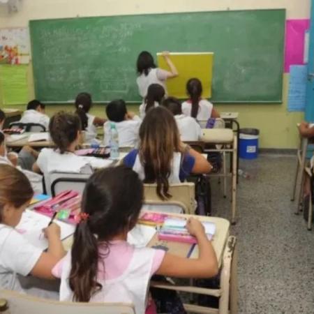 Argentinos por la Educación alerta por 7 provincias que no llegan a las 760 horas de clases