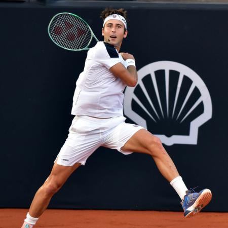 Etcheverry se quedó con el duelo albiceleste y avanzó a octavos en Brasil