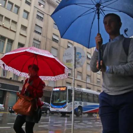 Feriado de carnaval con tormentas y chaparrones en el AMBA: así estará el clima