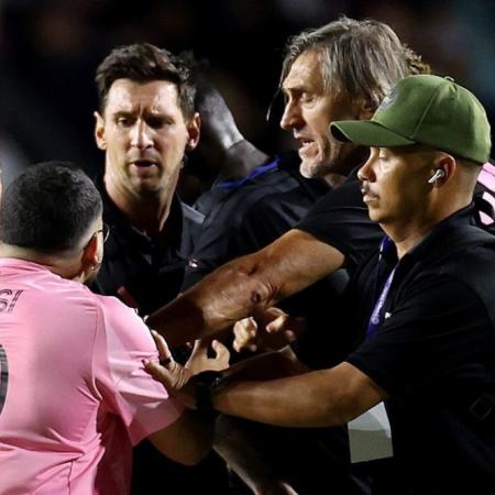Messi le dio el triunfo a Inter Miami pero un guardia lo tackleó tras la invasión de hinchas