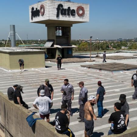 La Justicia ordenó el desalojo en FATE: cómo el fallo choca con Nación