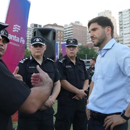 500 mil pesos "exclusivos": el plus de Pullaro ante la furia policial en Santa Fe