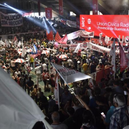 La UCR  bonaerense demora definiciones y no logra reunir a sus intendentes