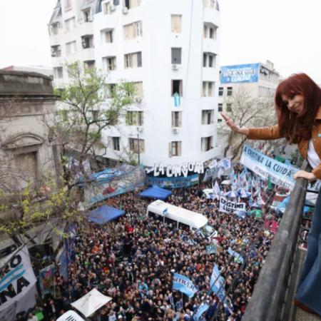 Cristina Kirchner y el reclamo de 80 artistas en Constitución: qué pasará este sábado