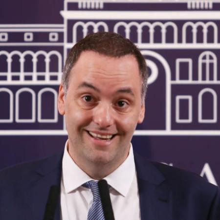 Casa Rosada en alerta: Adorni aclara sus dichos sobre Santiago Caputo