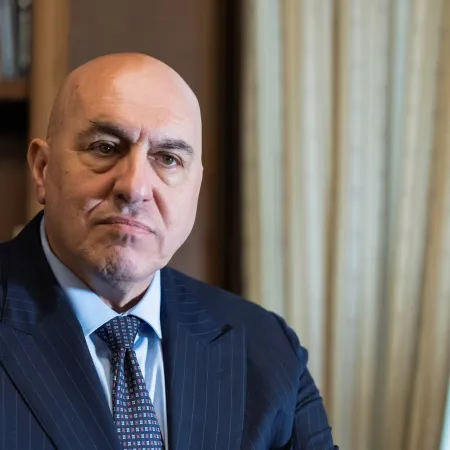 El ministro de Defensa italiano quedó varado en Dubái en plena crisis con Irán