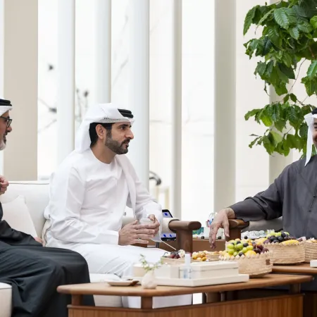 Presidente de Emiratos en Dubai Mall: la estrategia que mira todo el Golfo