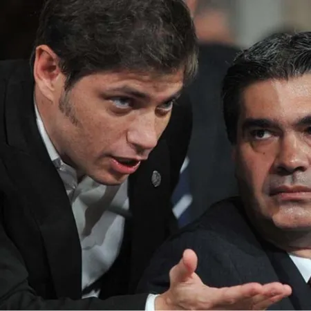 Kicillof cruzó a Milei por el dólar bajo pero en 2015 liquidaba a los "devaluadores"