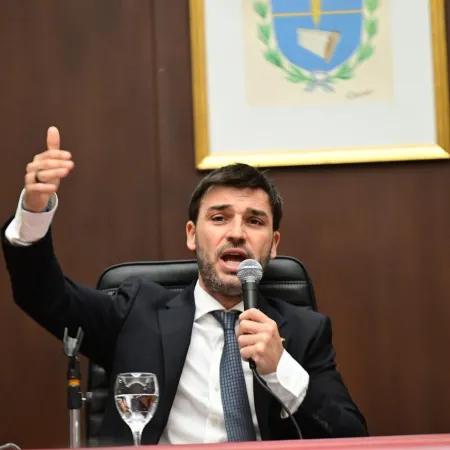 Un diputado de Milei liquidó a Nacho Torres de Chubut: el insólito problema con las "S"