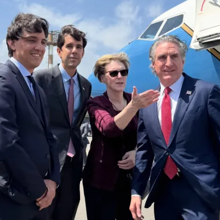 Visita clave de Doug Burgum a Caracas: qué inversiones en energía están sobre la mesa