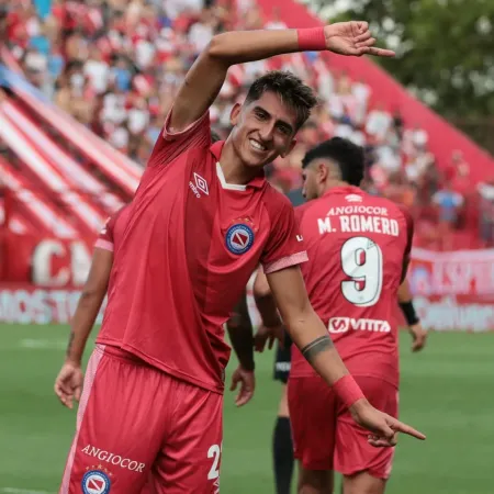 Boca, Riquelme y Alan Lescano: cómo es la negociación con Argentinos y Gimnasia