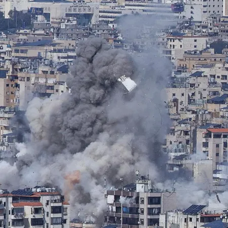 Israel bombardea Beirut y ordena evacuaciones masivas en Líbano