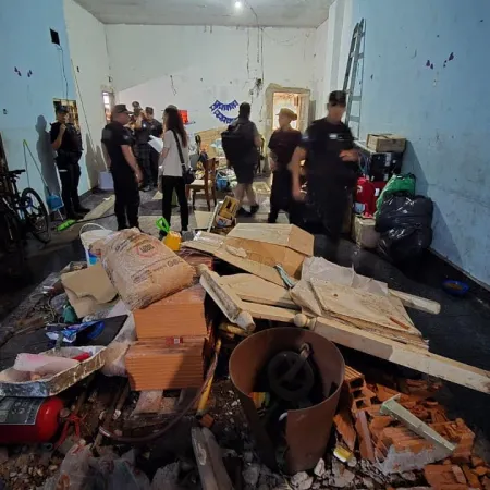 Un desalojo con polémica: enfrentamiento entre Jorge Macri y un legislador K