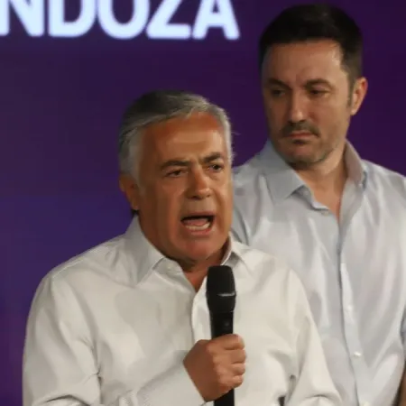 Mendoza: la verdad detrás de la celebración de Cornejo sobre el trabajo