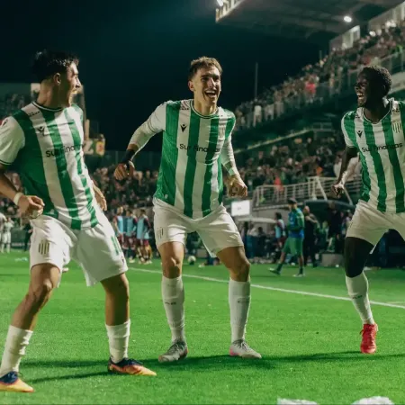 Cómo es la operación para que el delantero de Banfield, Rodrigo Auzmendi, pase a Lanús