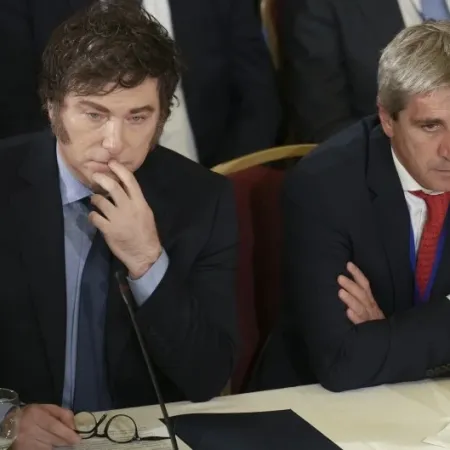 Los 3 datos económicos que preocupan a Milei y Caputo