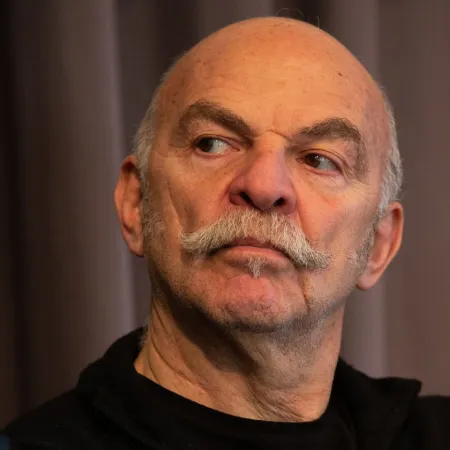 Martín Caparrós dijo que es “humillante” que el presidente sea “tan estúpido”