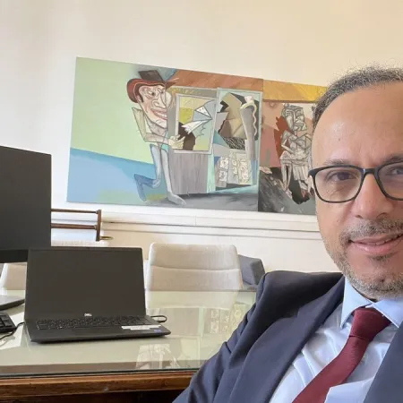 De Alberto a Milei: Aracre debuta en la TV Pública con un ciclo sobre economía liberal