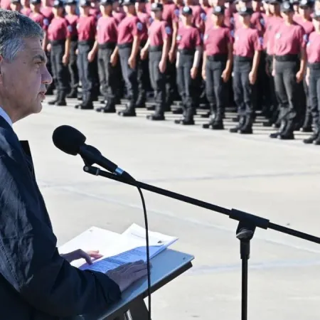Jorge Macri prepara mil nuevos policías para reforzar las calles desde julio