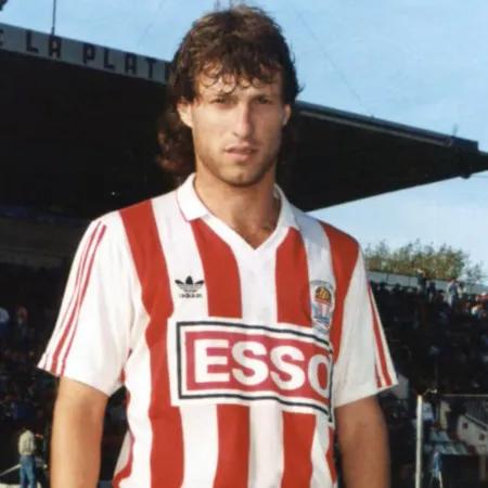 A 25 años del clásico que Edgardo Prátola rogó jugar con Estudiantes antes de morir