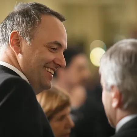 De "deslomarse" a "labor exquisita": la otra insólita frase que marcó a Adorni