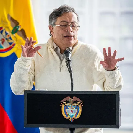 Gustavo Petro en problemas: la reunión con Delcy Rodríguez se esfuma y deja incógnitas