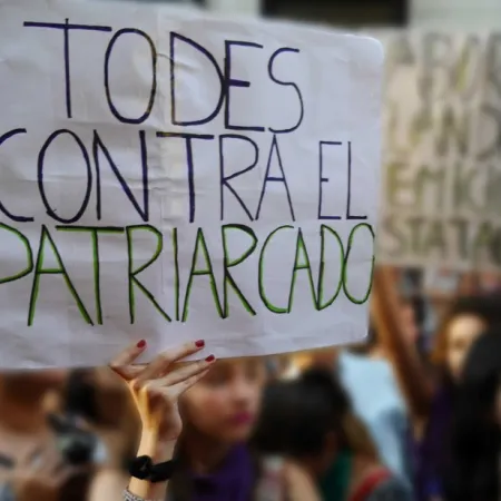 Santa Fe: diputado de Granata va por sanciones en escuelas por la "x", "e" y "@"