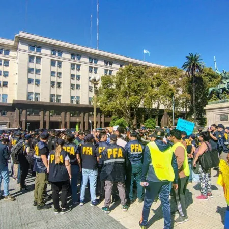 Tenso desalojo: Reclamaban deudas de USD $4,5 millones por mes en Discapacidad