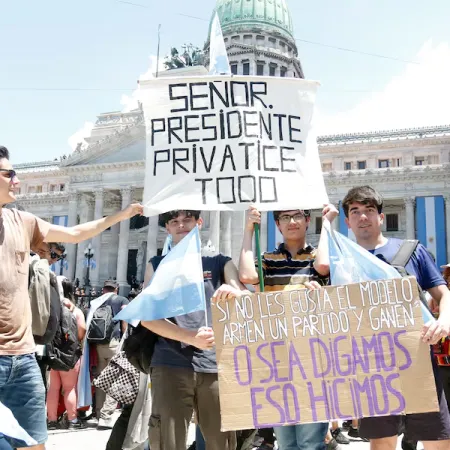 Cachetazo al piberío de Milei: el dato de desempleo que golpea al núcleo duro