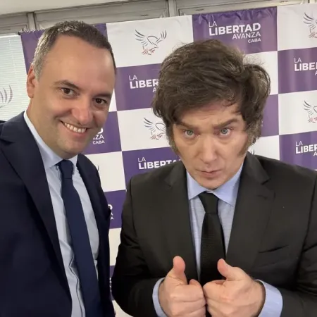 Milei vuelve a la Rosada con Adorni en la mira y presión por decidir