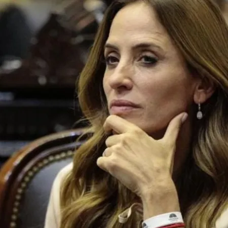 Victoria Tolosa Paz propone un frente amplio para enfrentar a Milei