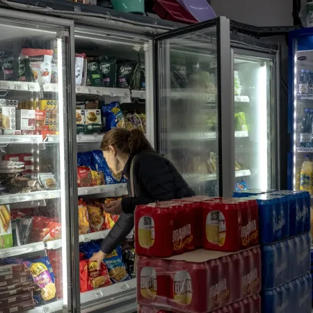 Tentaciones en supermercados: qué busca prohibir y sancionar un diputado en PBA