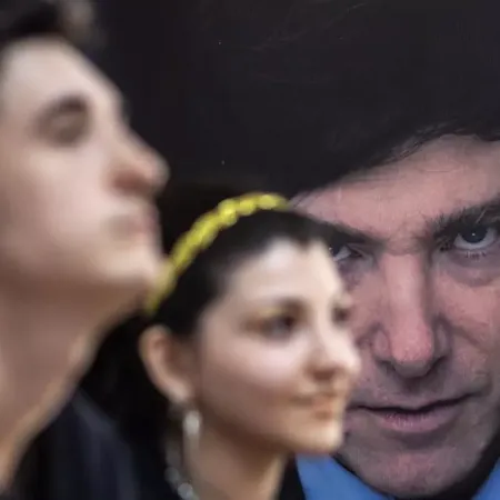 Impactante derrumbe de Milei en el apoyo joven: qué sector lo compensó