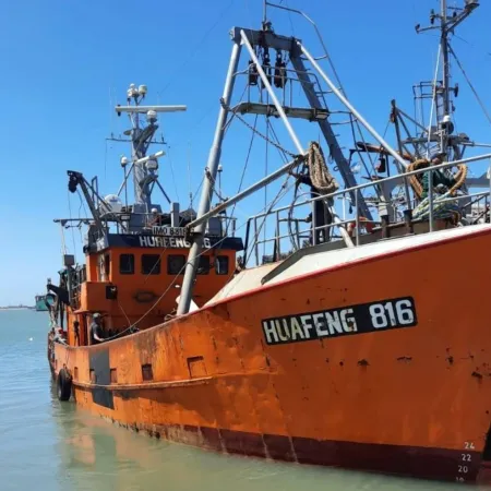 “Los barcos van a quedar parados”: el costo de un insumo sacude a la pesca Pyme