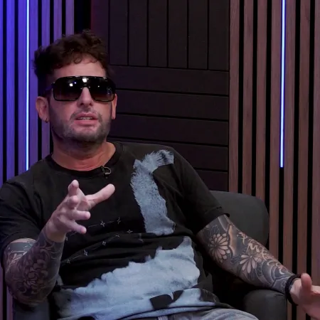 Dany San Leone: del under a la polémica, líder de una banda que incomoda