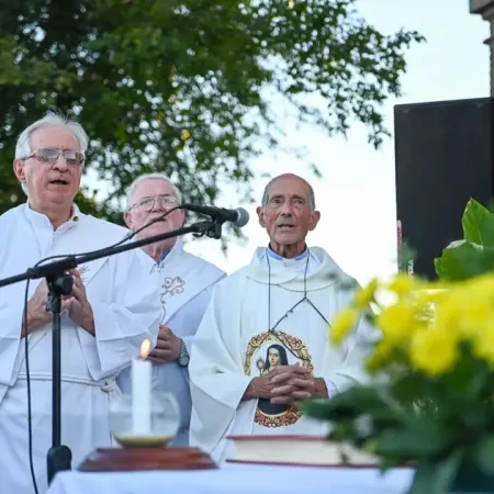El padre Horacio Fasce y una trayectoria que trasciende generaciones en Domselaar